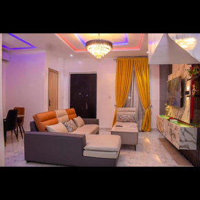 Luxe Court Apartment